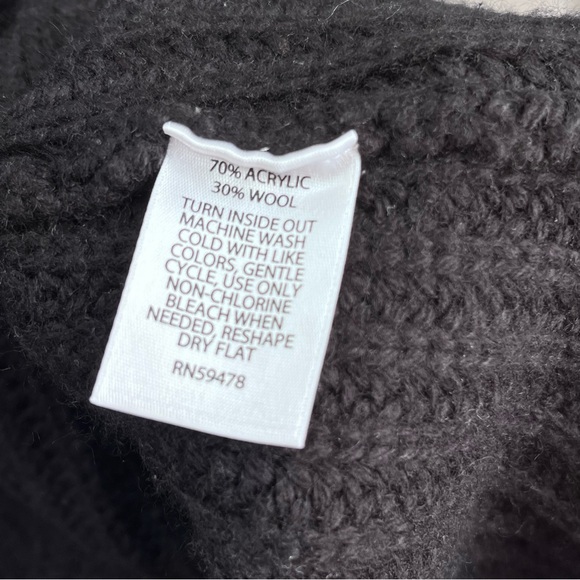 Max Studio Woman Black Cable Knit acrylic/wool blend open cardigan size 1X - Picture 6 of 6